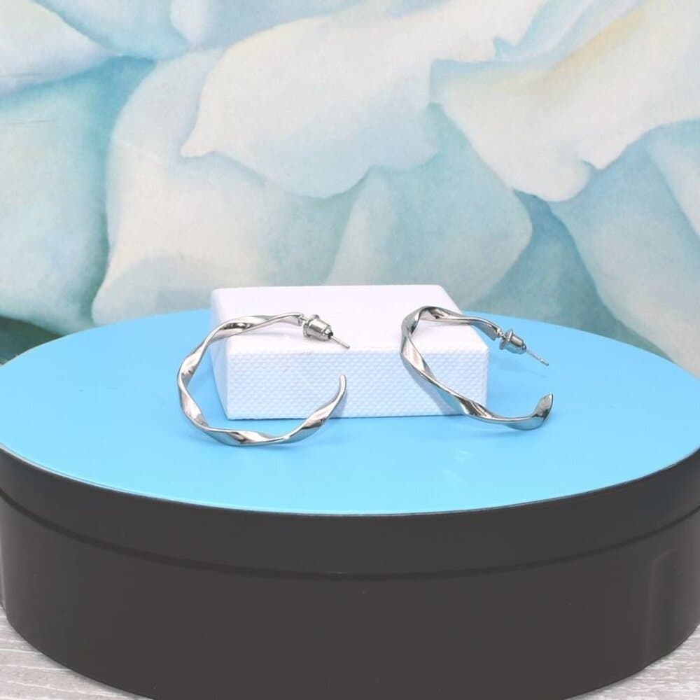 Emma Ellison Delicate Twist Hoop Minimalistic Earrings Silver Gift Packaged - Thumbnail 9