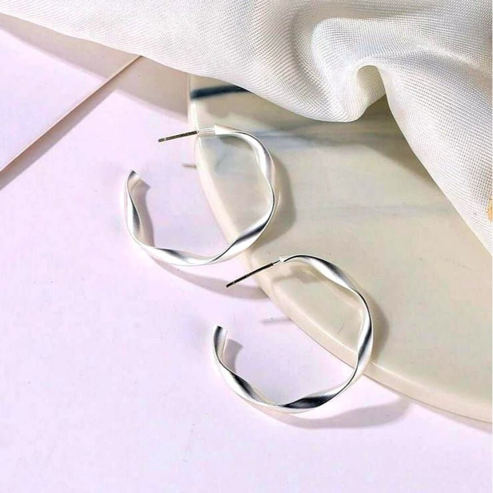 Emma Ellison Delicate Twist Hoop Minimalistic Earrings Silver Gift Packaged - Thumbnail 3