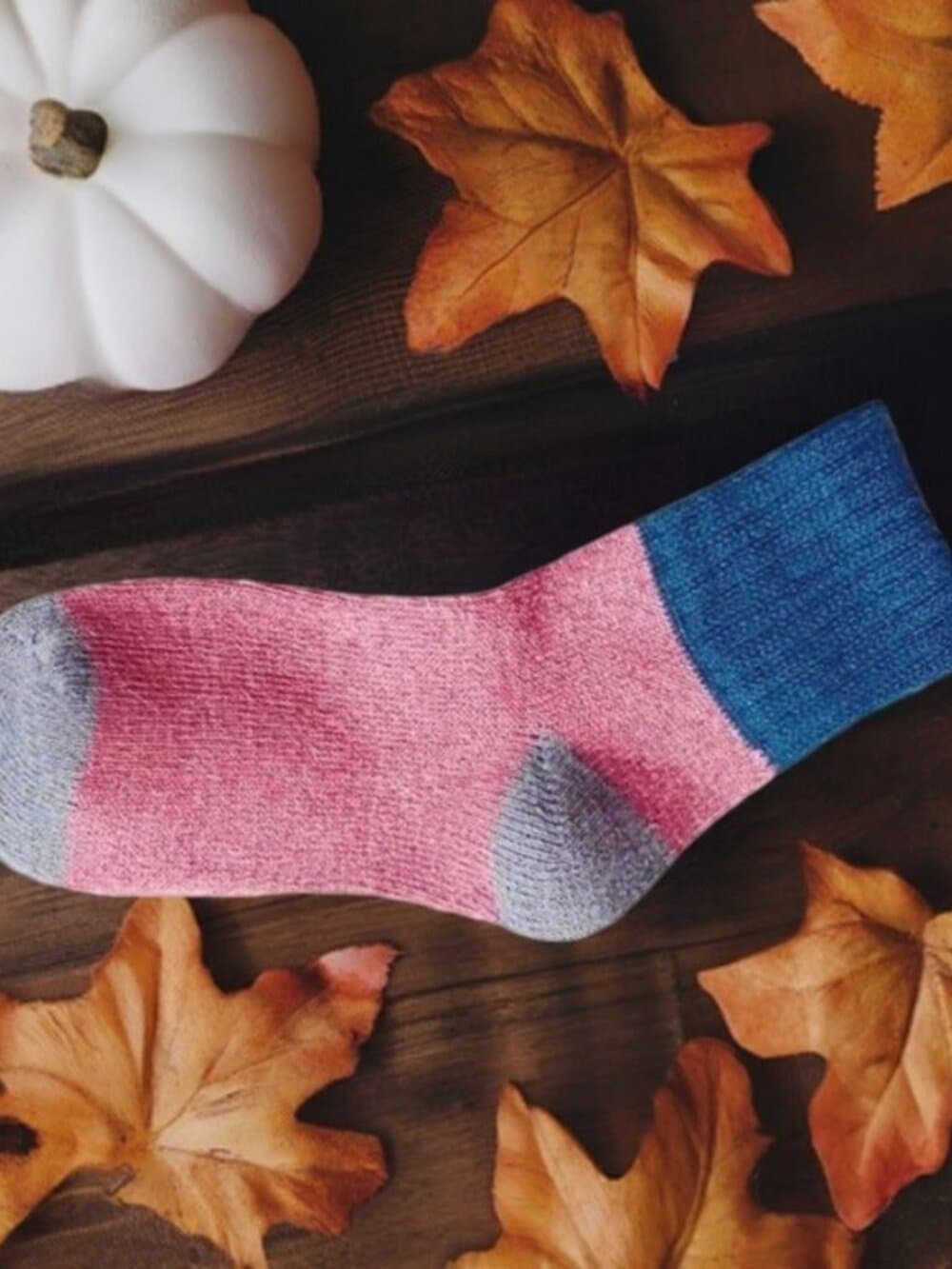 Chelsea Colorblock Womens Crew Socks Pink with Blue and Gray Gift Packaged - Thumbnail 3