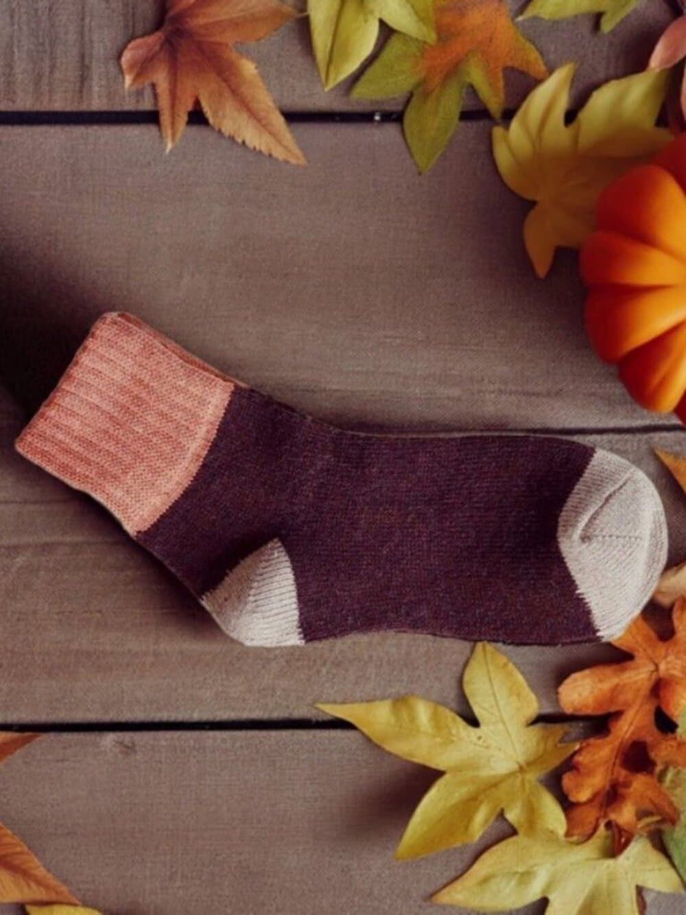 Chelsea Colorblock Womens Crew Socks Deep Brown with Coral and Tan Gift Packaged - Thumbnail 5