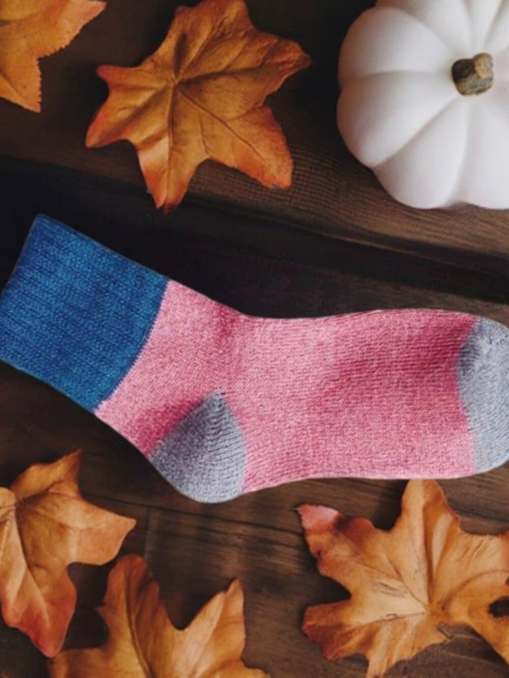 Chelsea Colorblock Womens Crew Socks Pink with Blue and Gray Gift Packaged - Thumbnail 5