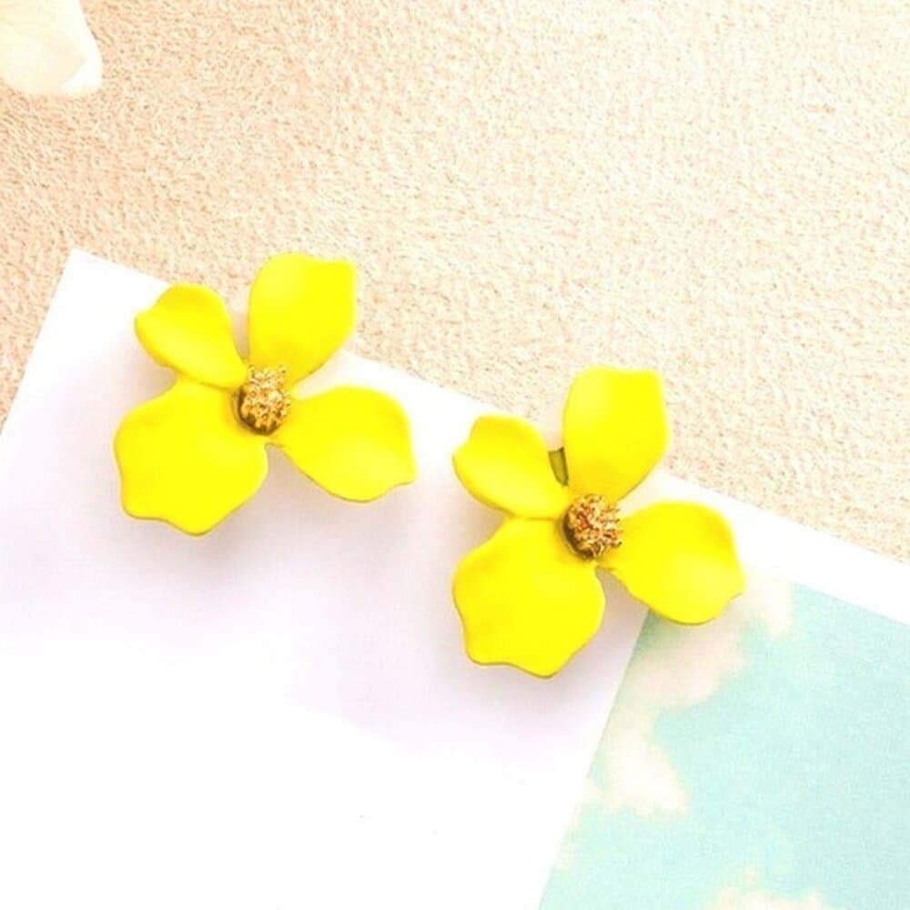 Collette Blooms Flower Petal Stud Earrings Sweet Yellow Gift Packaged - Thumbnail 5