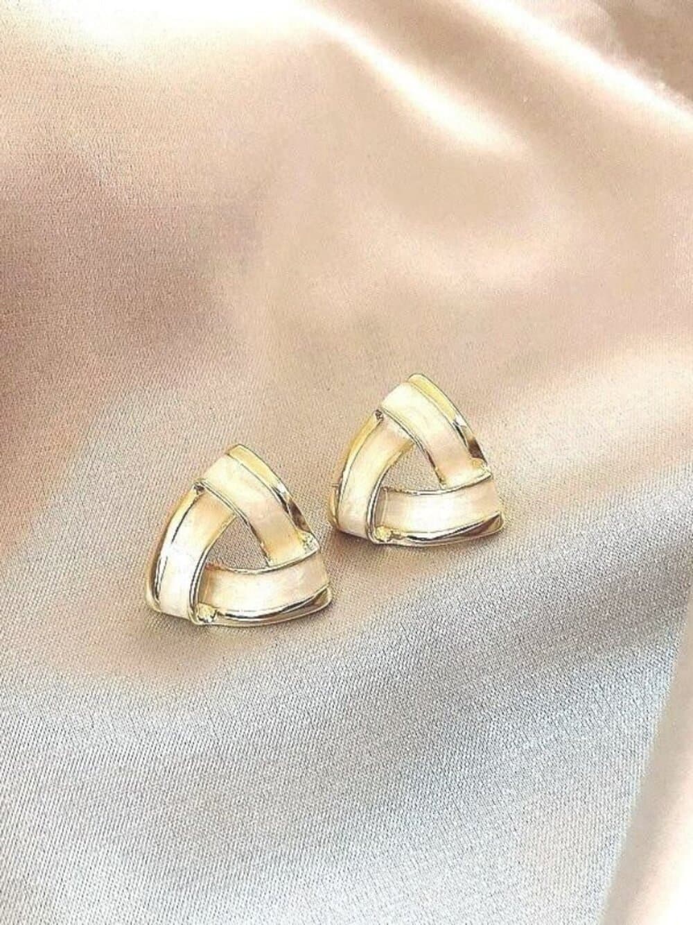 Aspen Artistic Cream White Drip Spun Enamel Open Triangle Earrings Gift Packaged - Thumbnail 5