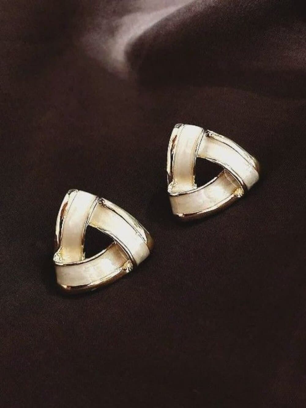 Aspen Artistic Cream White Drip Spun Enamel Open Triangle Earrings Gift Packaged - Thumbnail 4