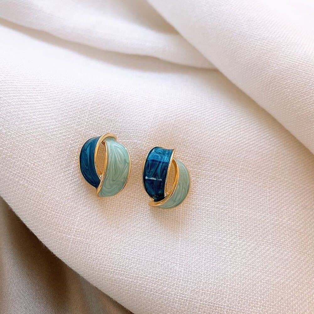 Ashlyn Ellie Artiste Petal Earrings Soft Blue and Deep Teal on Gold Gift Package - Thumbnail 3