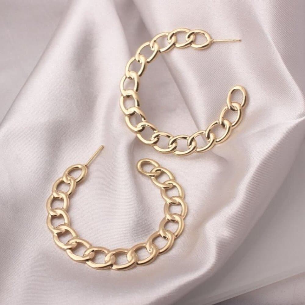 Alyssa Leanna Gold Stationary Link Design Hoop Post Earrings Gift Packaged - Thumbnail 3
