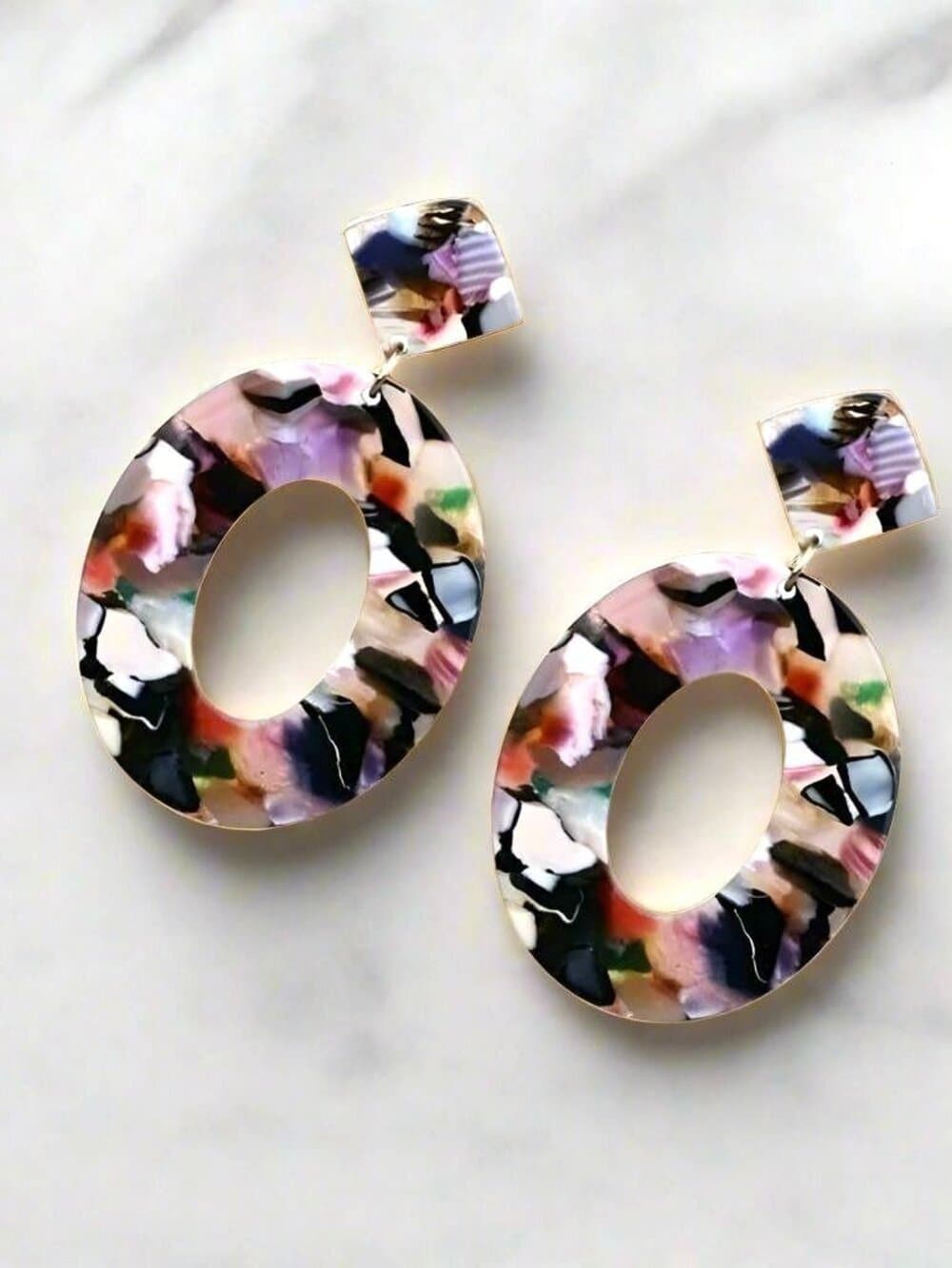 Zinnia Abstracts Geometric Statement Dangle Earrings Open Oval Black Pink - Thumbnail 3