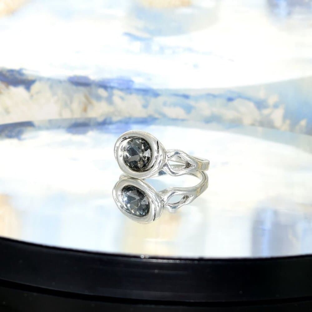 Zalia Oval Modern Silver Ring with Sapphire Gray Colored Crystal Size 8 Gift Box - Thumbnail 10