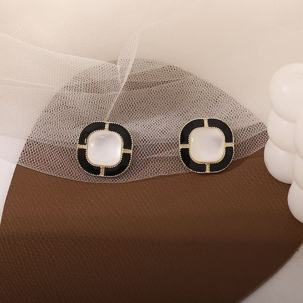 Valeri Ann Elegant Composure Square Stud Earrings Black Cream Gold Gift Packaged - Thumbnail 8
