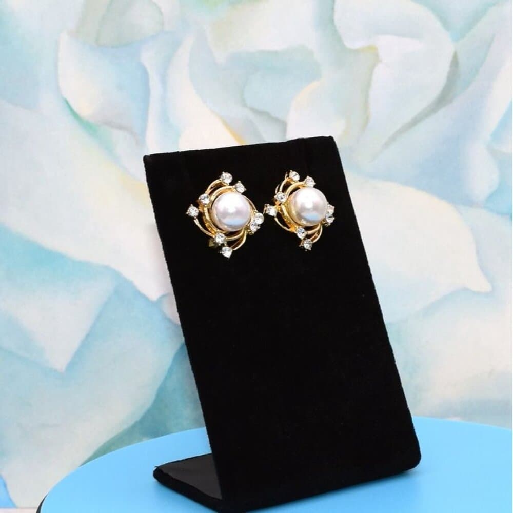 Vienna Swirl Vanilla Cream Pearl Crystal Accent Stud Earrings Gift Packaged - Thumbnail 3