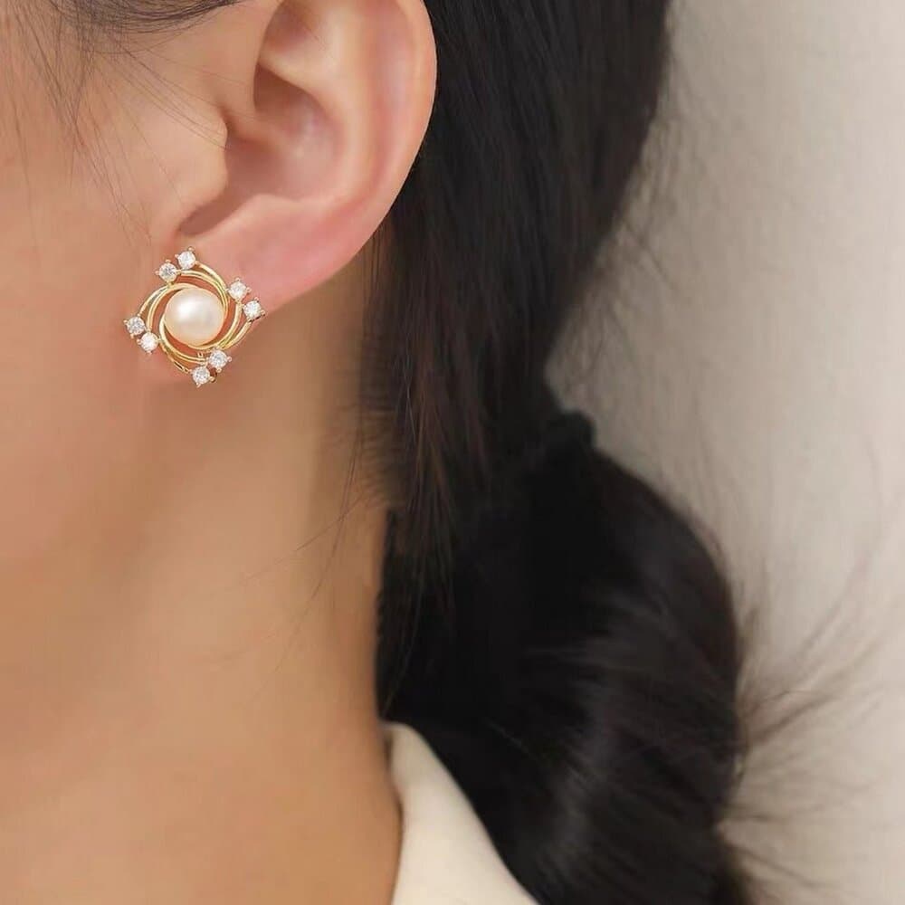 Vienna Swirl Vanilla Cream Pearl Crystal Accent Stud Earrings Gift Packaged - Thumbnail 4