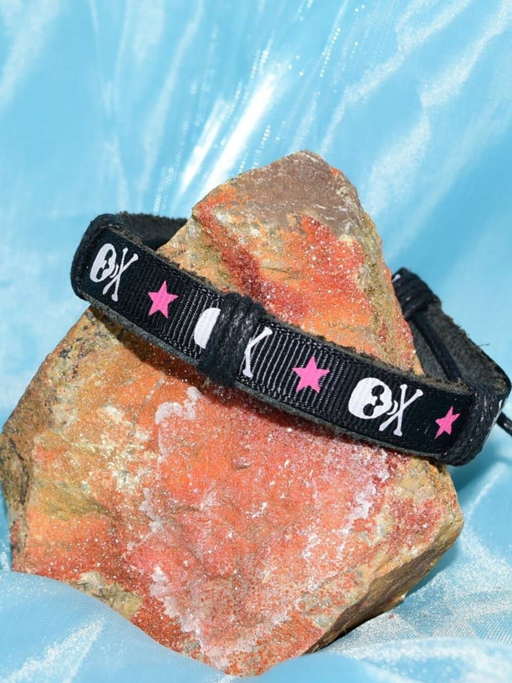 Rey Ribbon Leather Tie Bracelet Skull Crossbones Pink Star Womens Gift Boxed - Thumbnail 3