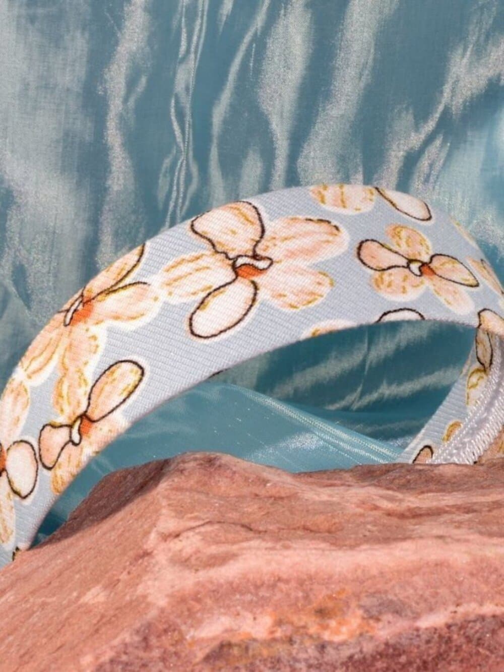 Raelynn Chris Artistic Flowers on Blue Floral Pattern Headband Gift Packaged - Thumbnail 5