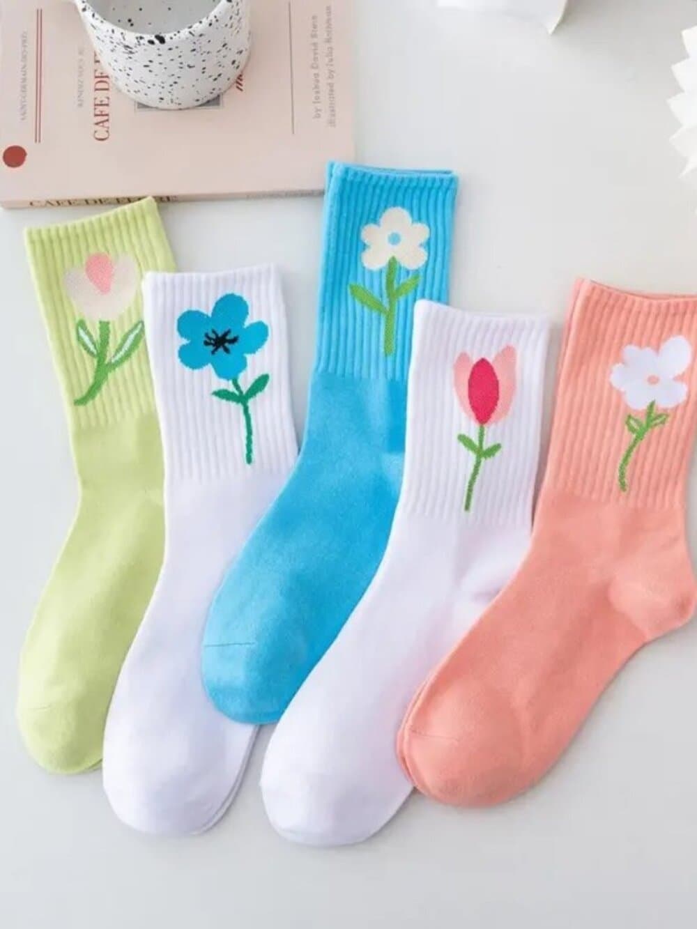 Minimal Garden Womens Flower Socks Blue on White Gift Packaged - Thumbnail 2
