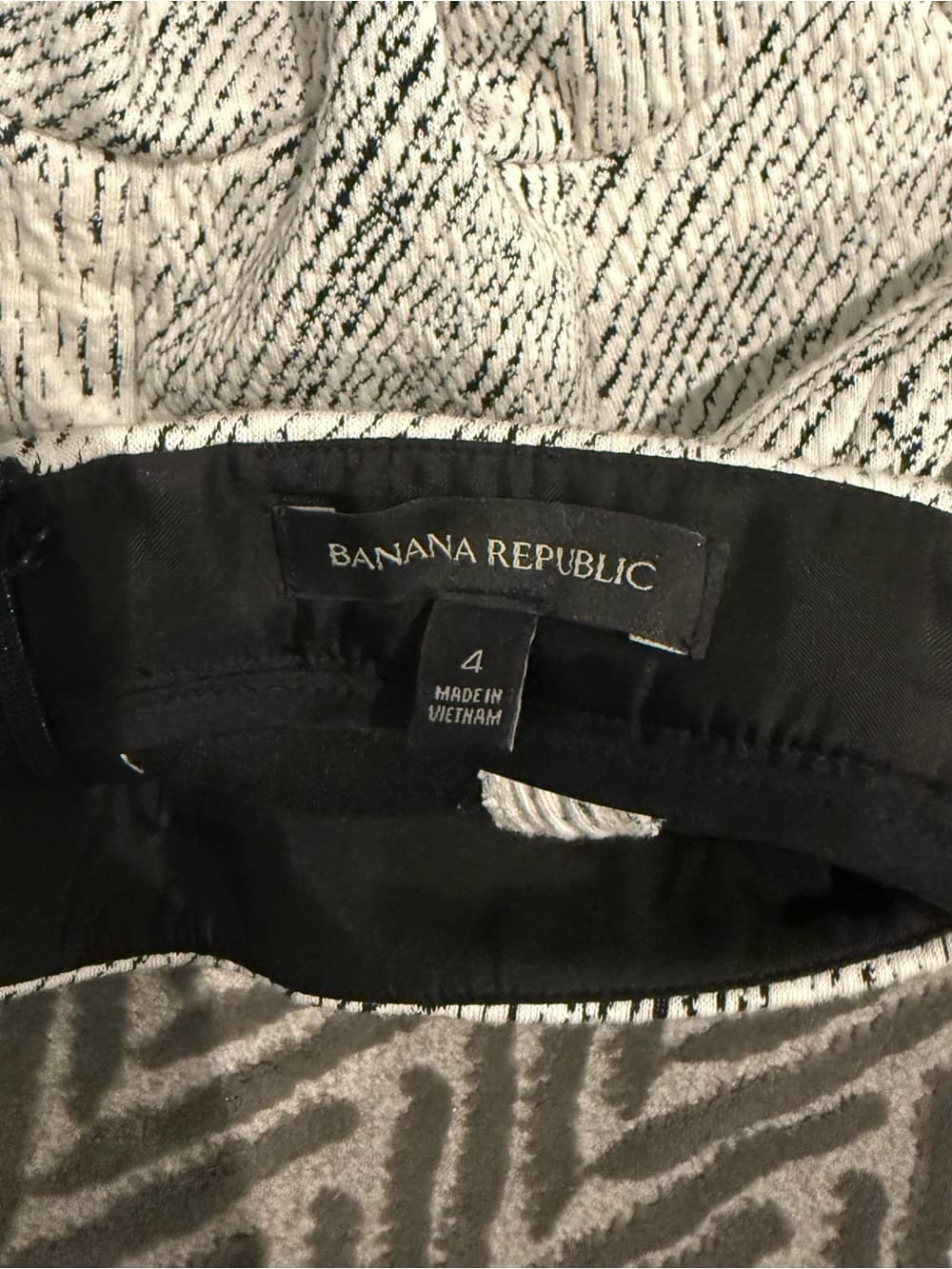 Banana Republic Black & White Flared Mini Skirt - Thumbnail 5