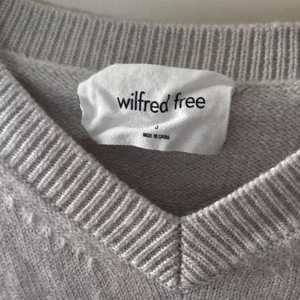 Wilfred Gray V-Neck Sweater Soft Knit Classic - Thumbnail 3