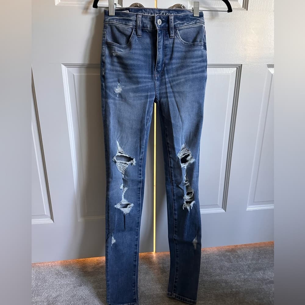 NWT American Eagle Skinny Ripped Jeans - Size 00 - Thumbnail 4