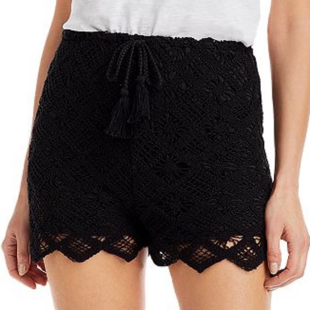 AQUA Crochet Shorts Women's Small Natural Tasseled Tie Closure Pull On Festival