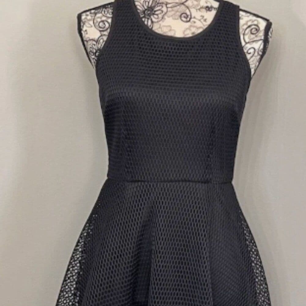 Black sleeveless dress super cute - Thumbnail 5