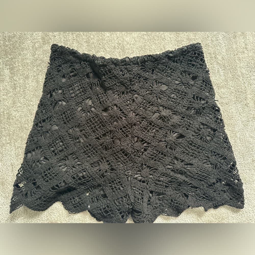 AQUA Crochet Shorts Women's Small Natural Tasseled Tie Closure Pull On Festival - Thumbnail 3