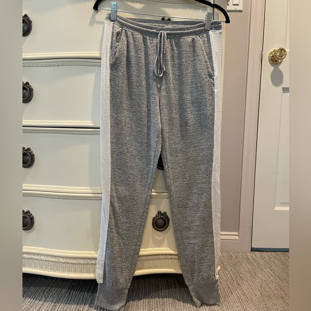 GAP alight gray joggers with white side stripe and pockets