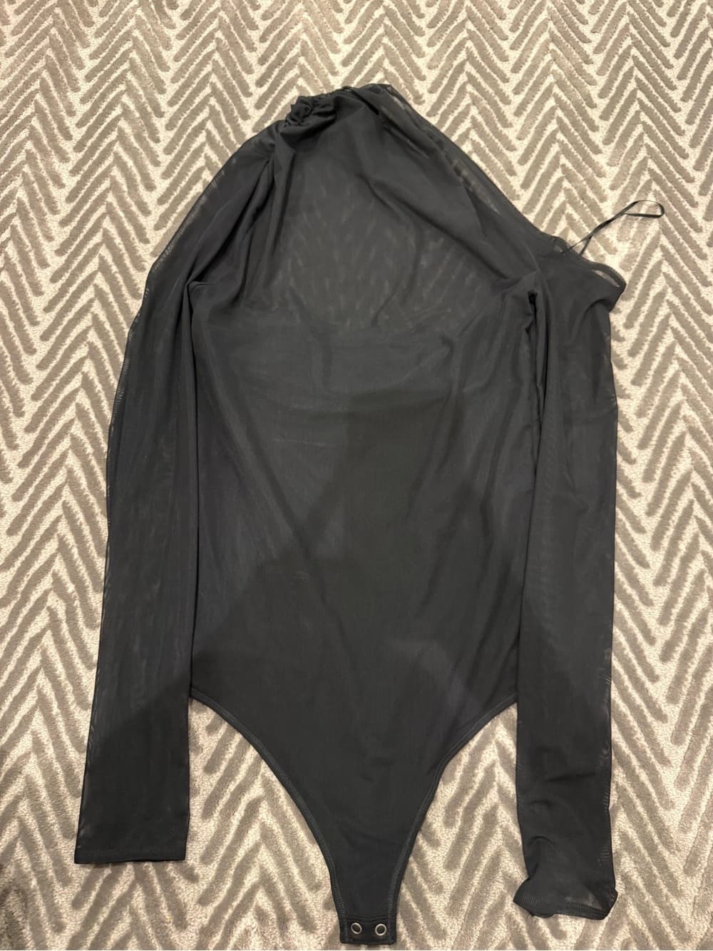 Abercrombie & Fitch Black One-Shoulder Sheer Sleeve Bodysuit - Thumbnail 6