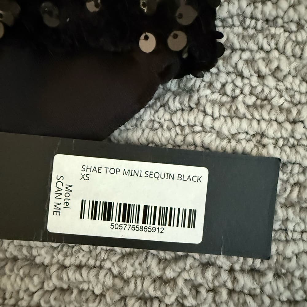 NWT Motel Rocks Bandeau Top In Mini Sequin Black - Thumbnail 4