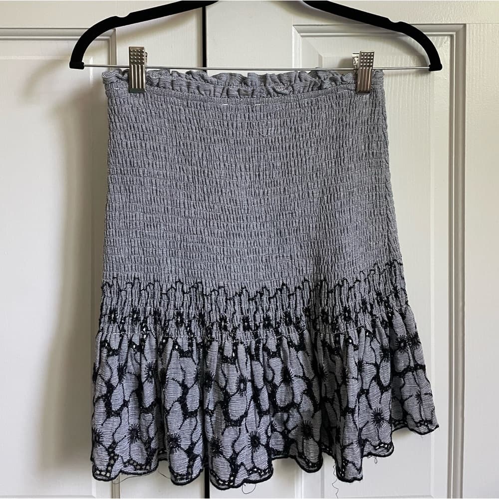 Storia floral smocked skirt size small - Thumbnail 2