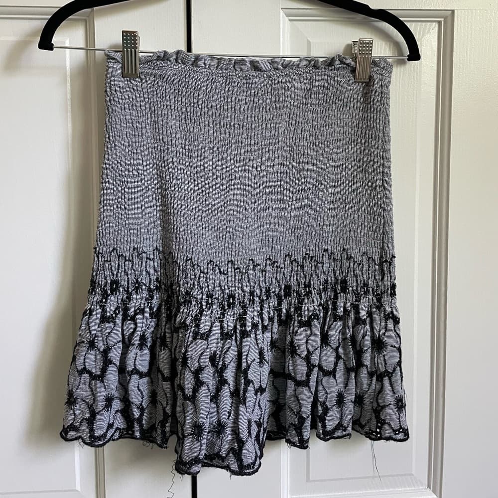 Storia floral smocked skirt size small - Thumbnail 3