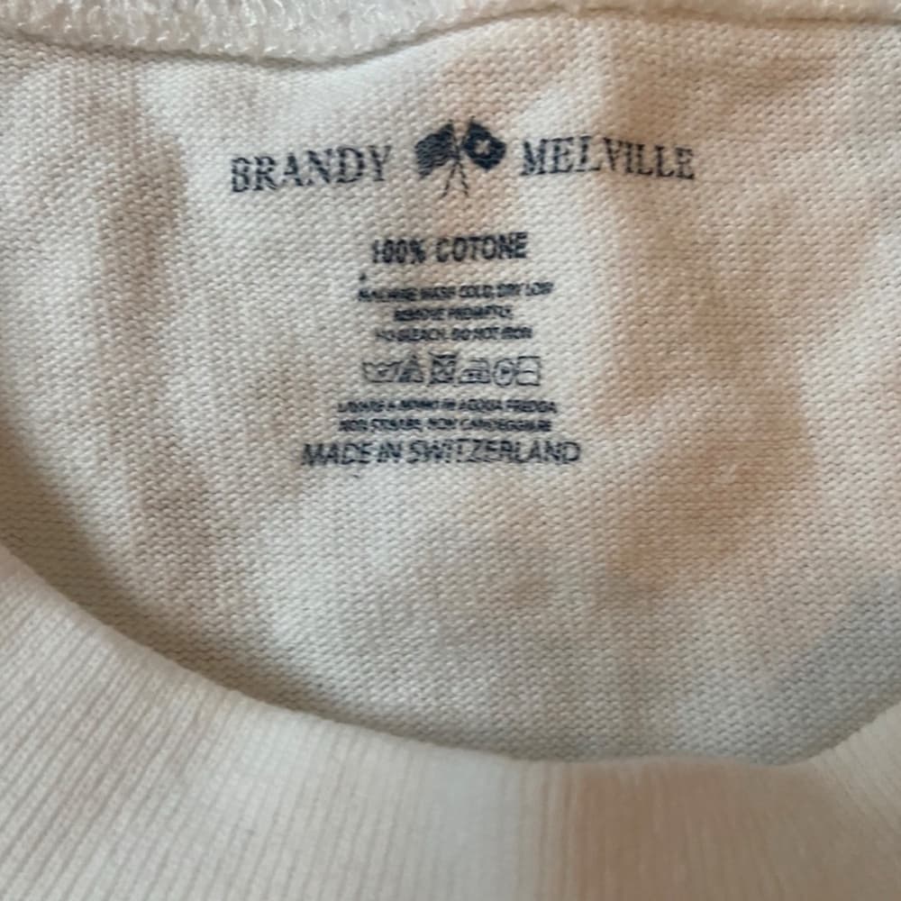 Brandy Melville Newport White Graphic Long Sleeve Shirt - Thumbnail 5