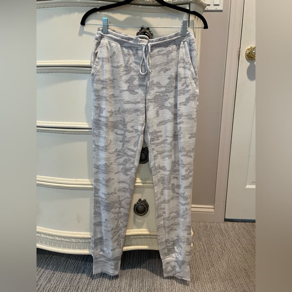 GAP Soft Knit Joggers in Grey Camo Print - Thumbnail 3