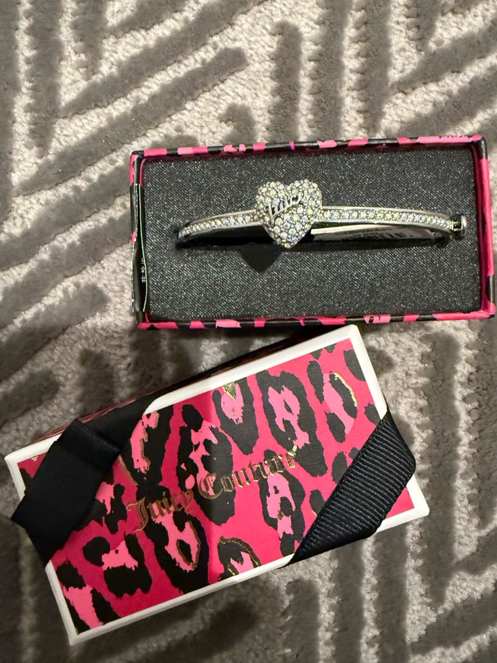Juicy Couture AB pave crystal heart hinged bangle bracelet - Silver - Thumbnail 3