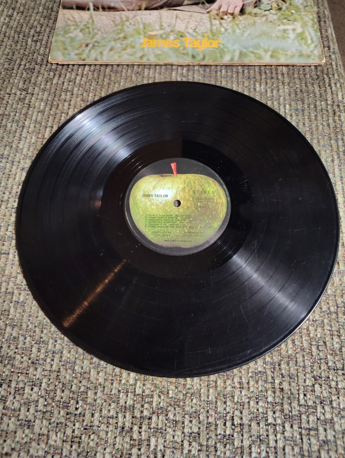 James Taylor Vinyl LP Folk Rock James Taylor Apple Records 1968 12" 33 RPM Black - Thumbnail 2