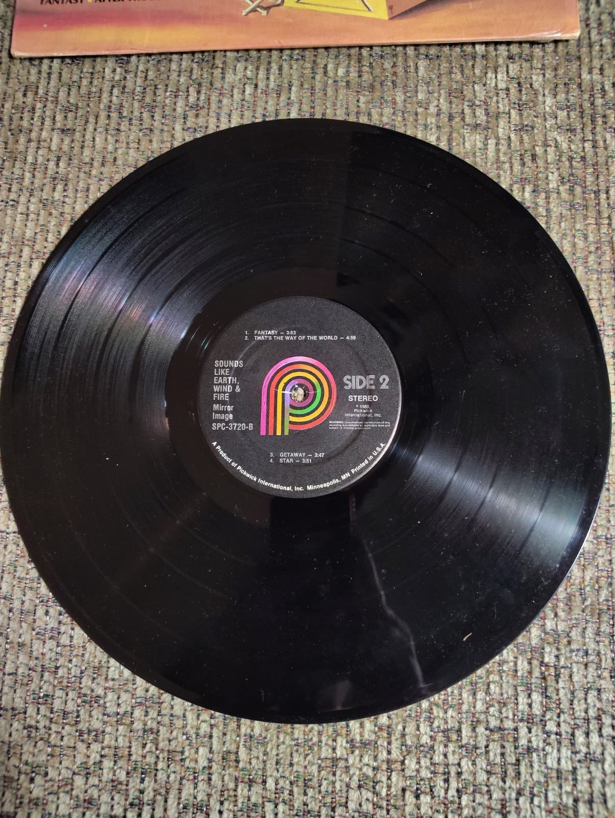Sounds Like Earth, Wind & Fire Vinyl LP (SPC-3720, Pickwick) Disco 1980 - Thumbnail 4