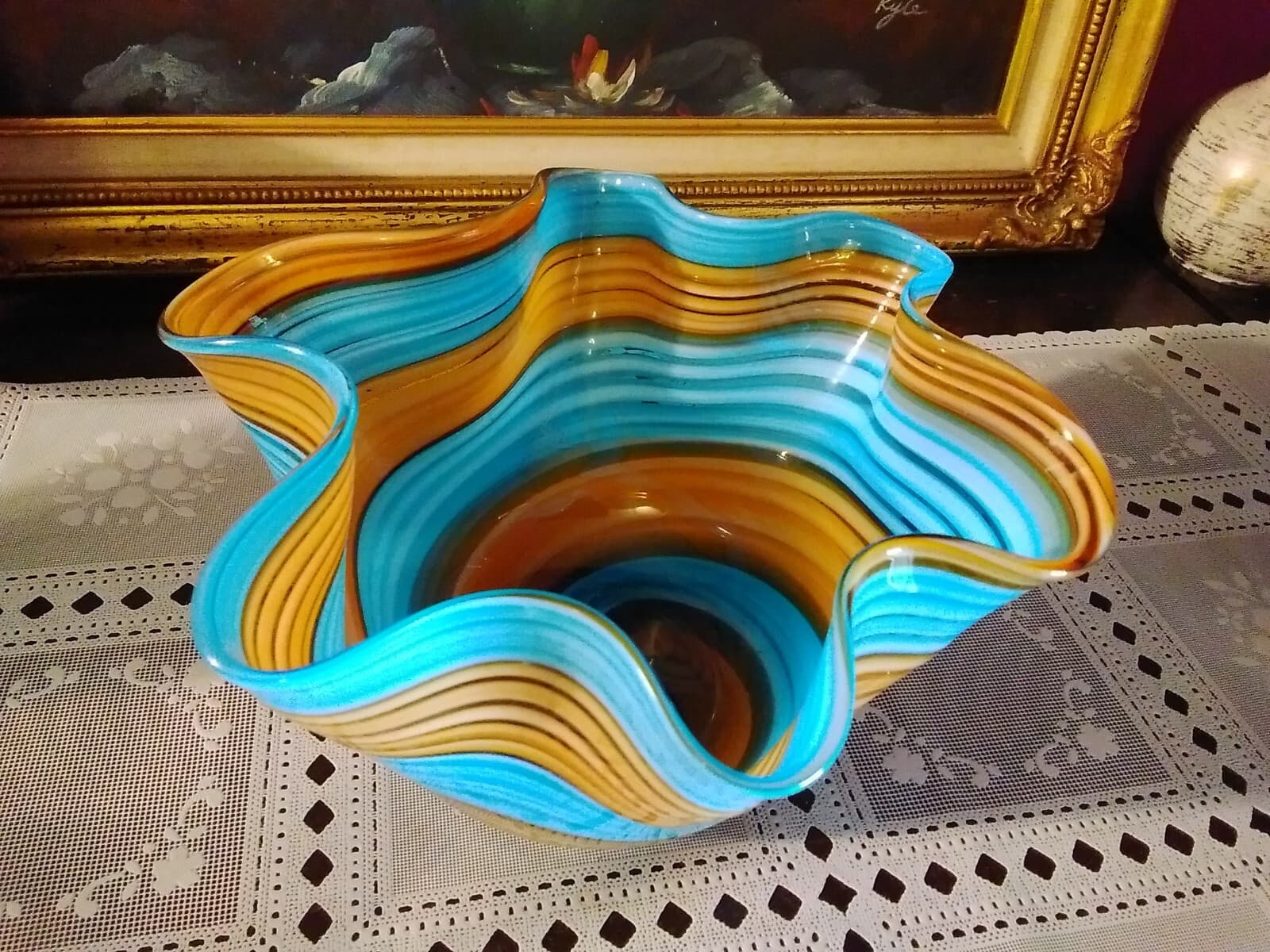 Striped Glass Bowl with Wavy Rim - Thumbnail 3