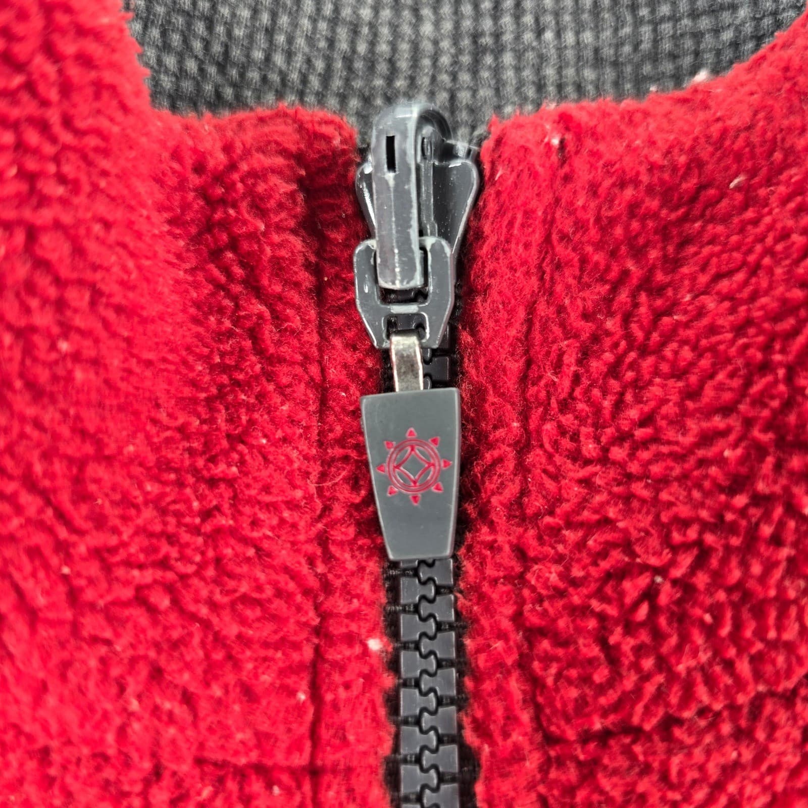 RuffHewn Fleece Vest Womens Medium Full Zip Burgundy Red Waffle Lined Pocket - Thumbnail 4