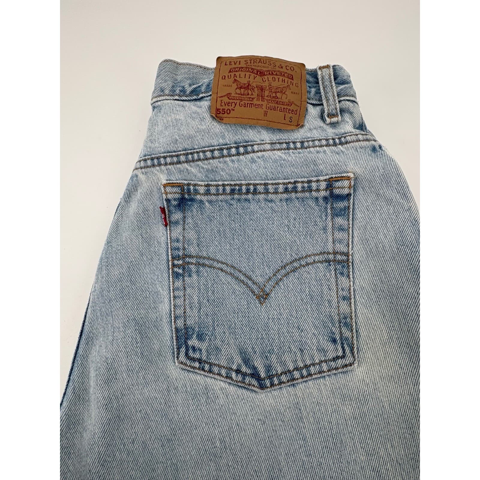 Levis 550 Relaxed Fit Tapered Leg Jeans Light Wash 16 REG S Blue women's Vintage - Thumbnail 11