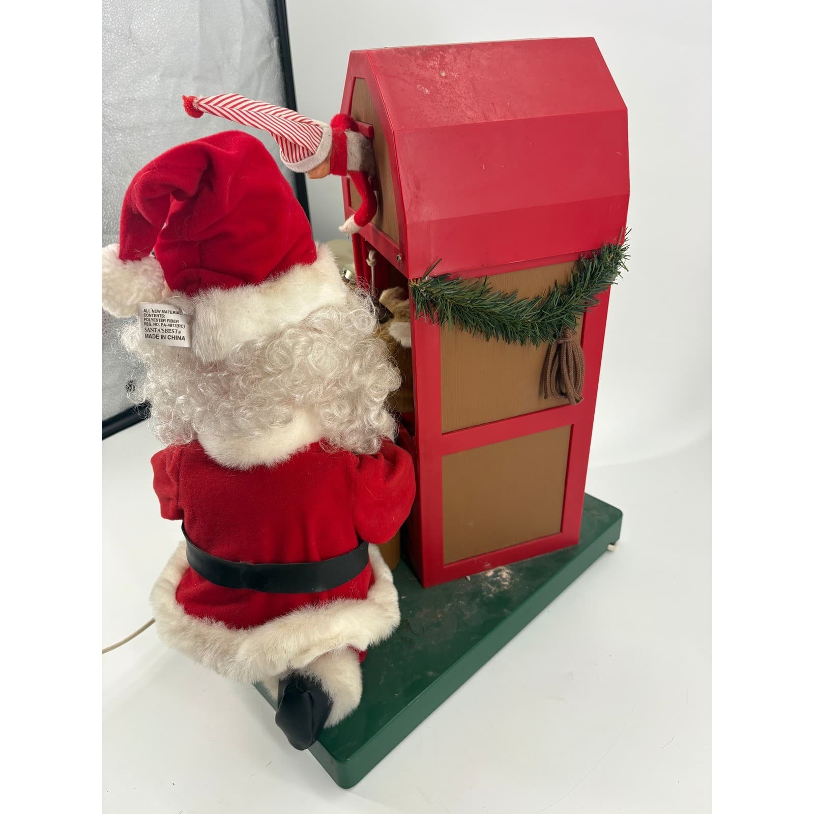 Santa's Best 20" tall Animated Feeding Rudolph Reindeer Stable Display 1994 - Thumbnail 3