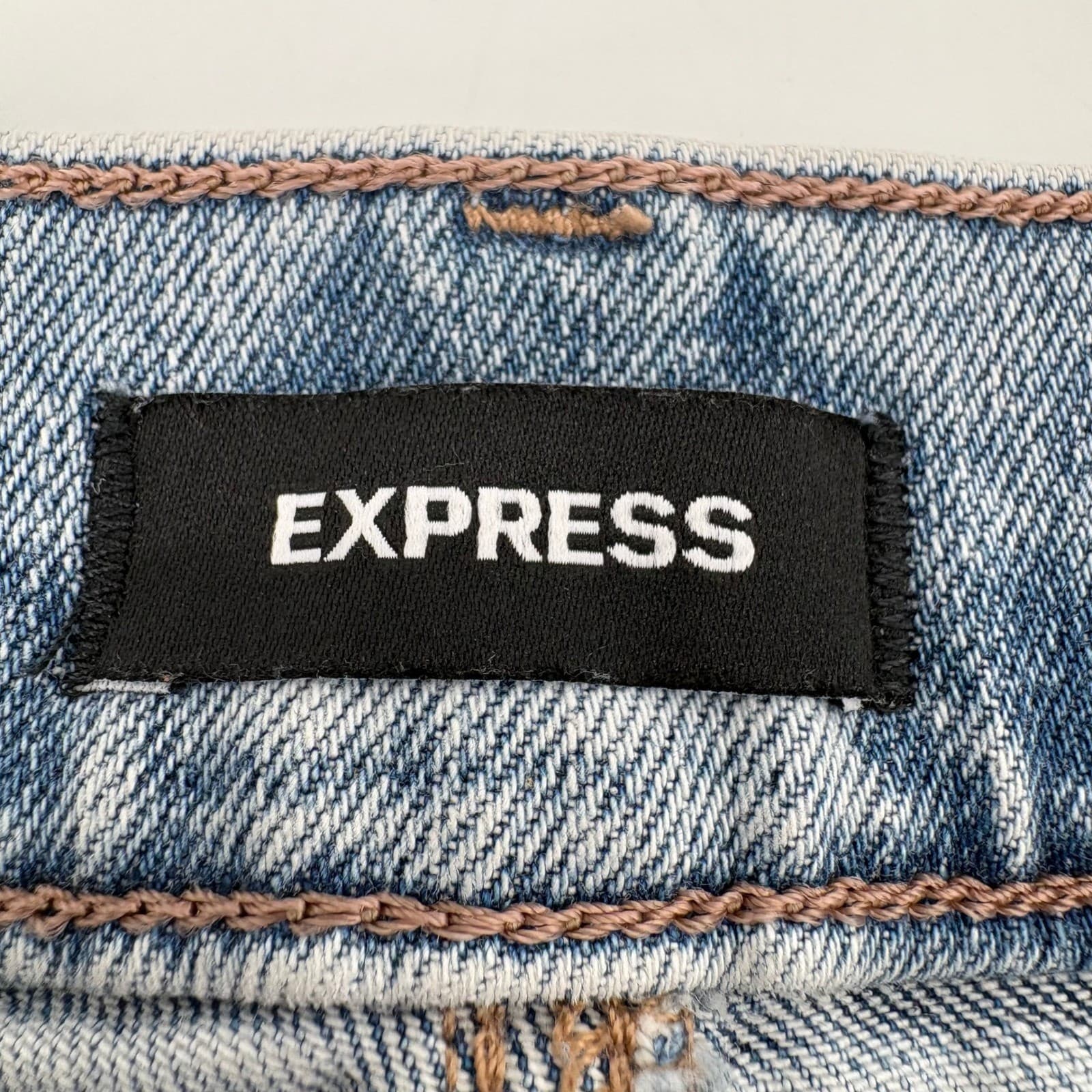 Express Women's Boot Low Rise Jeans Light Wash Distressed Size 6R - Thumbnail 2
