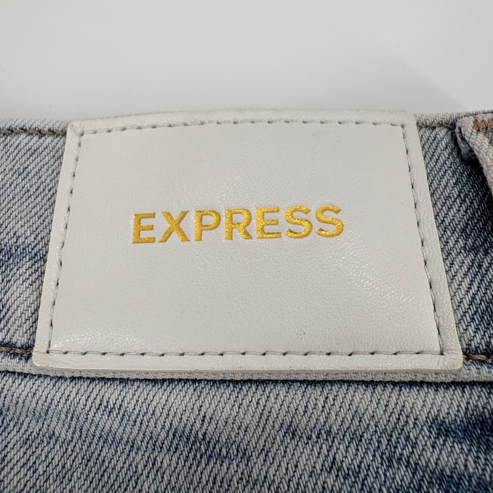 Express Women's Boot Low Rise Jeans Light Wash Distressed Size 6R - Thumbnail 6