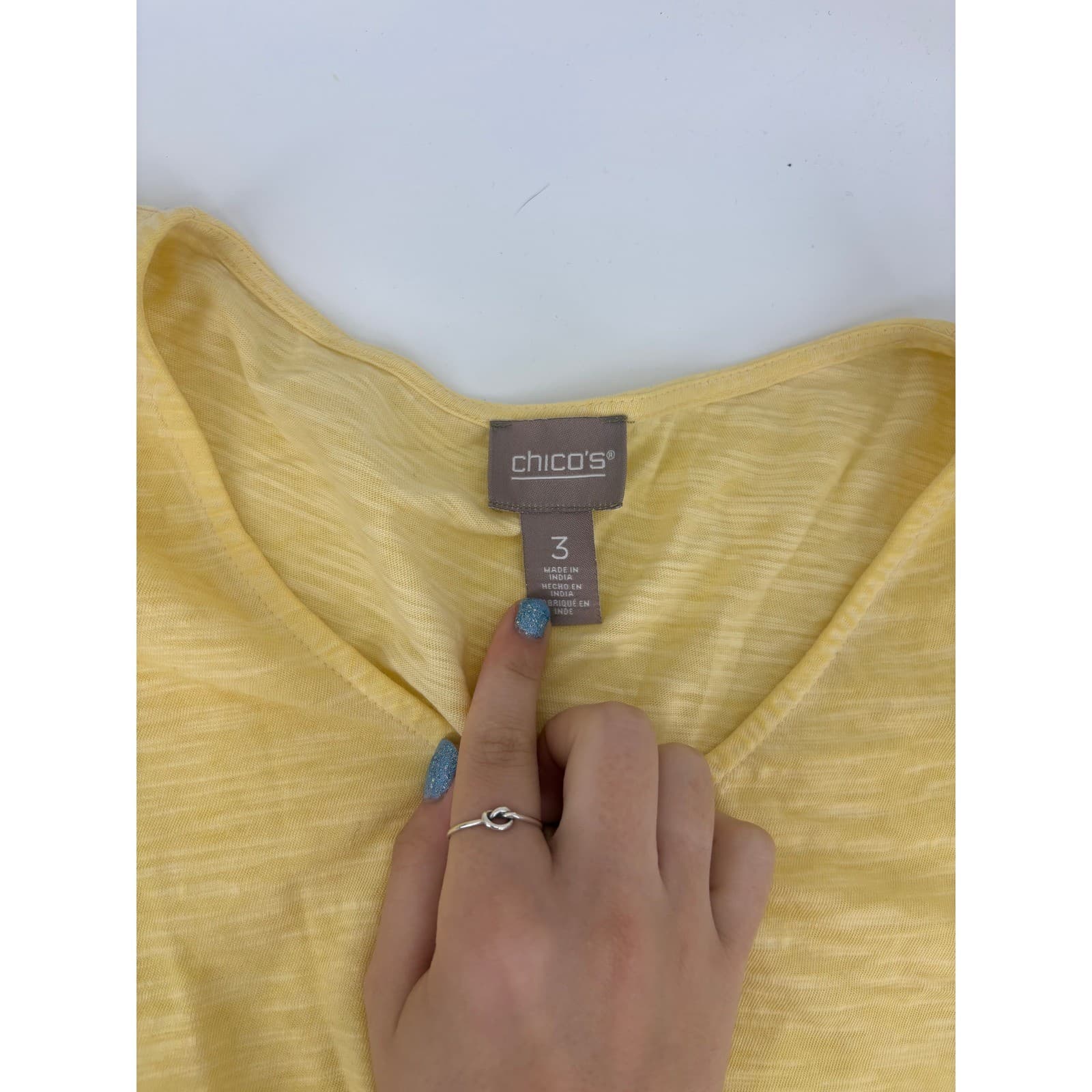 Chicos V Neck Tunic Top Yellow Eyelet Sleeve Side Tie Size 3 - Thumbnail 3