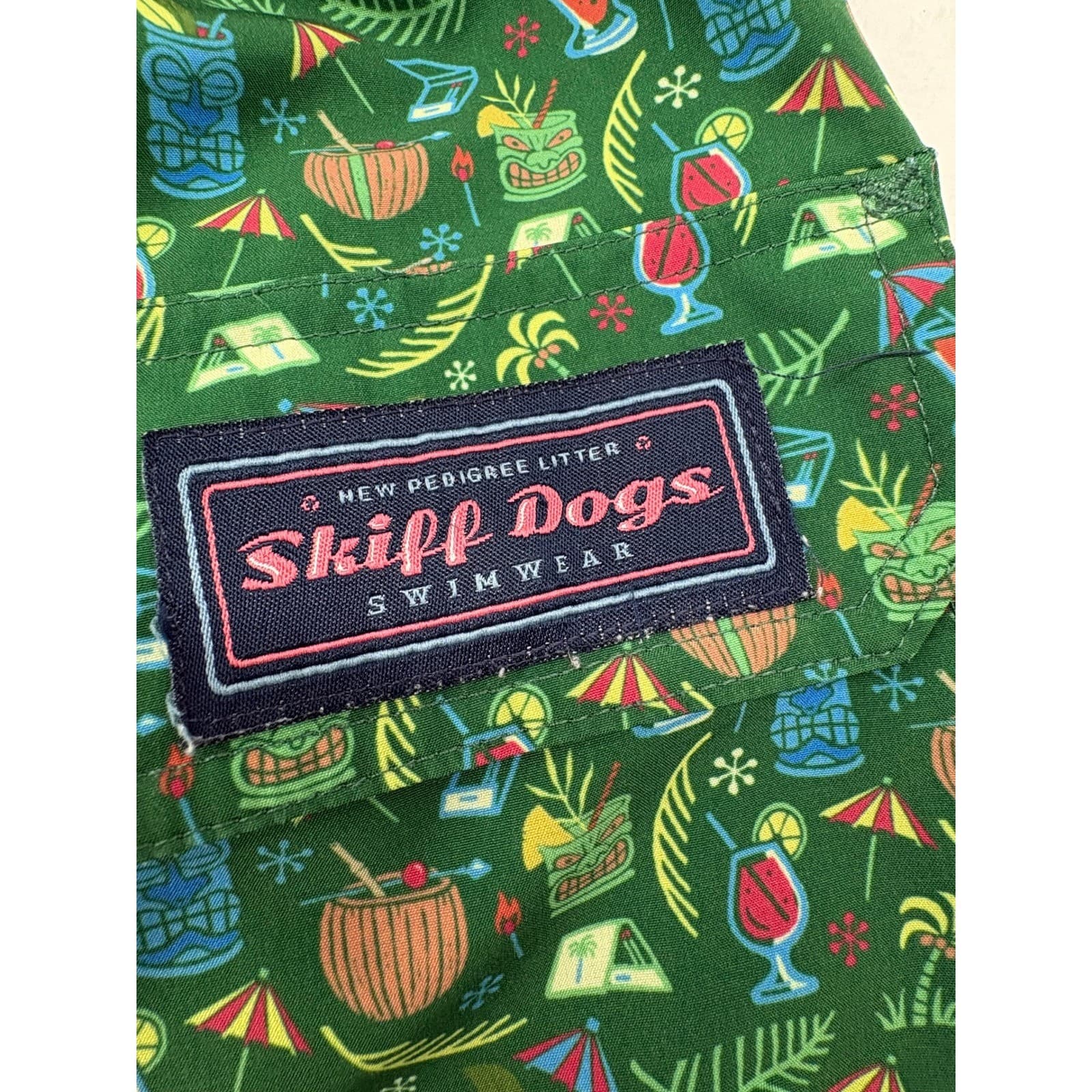 Skiff Dogs Swim Trunks Mens M Shorts Green Tiki Cocktail Pedigree Litter - Thumbnail 10