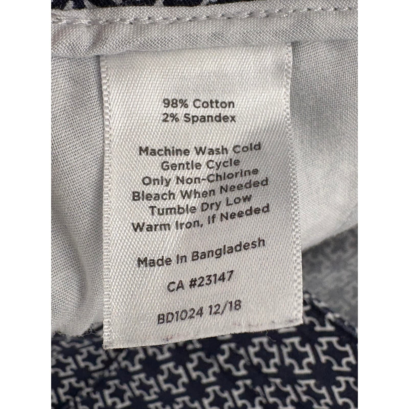 Talbots Women's Shorts Size 12 Navy Blue White Geometric Pattern Cotton Blend * - Thumbnail 4