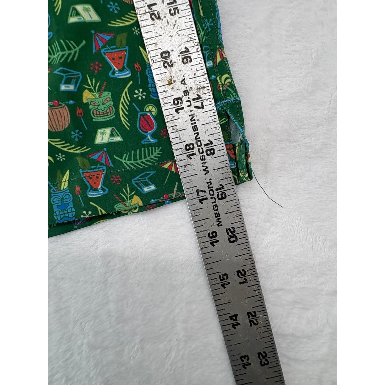 Skiff Dogs Swim Trunks Mens M Shorts Green Tiki Cocktail Pedigree Litter - Thumbnail 6