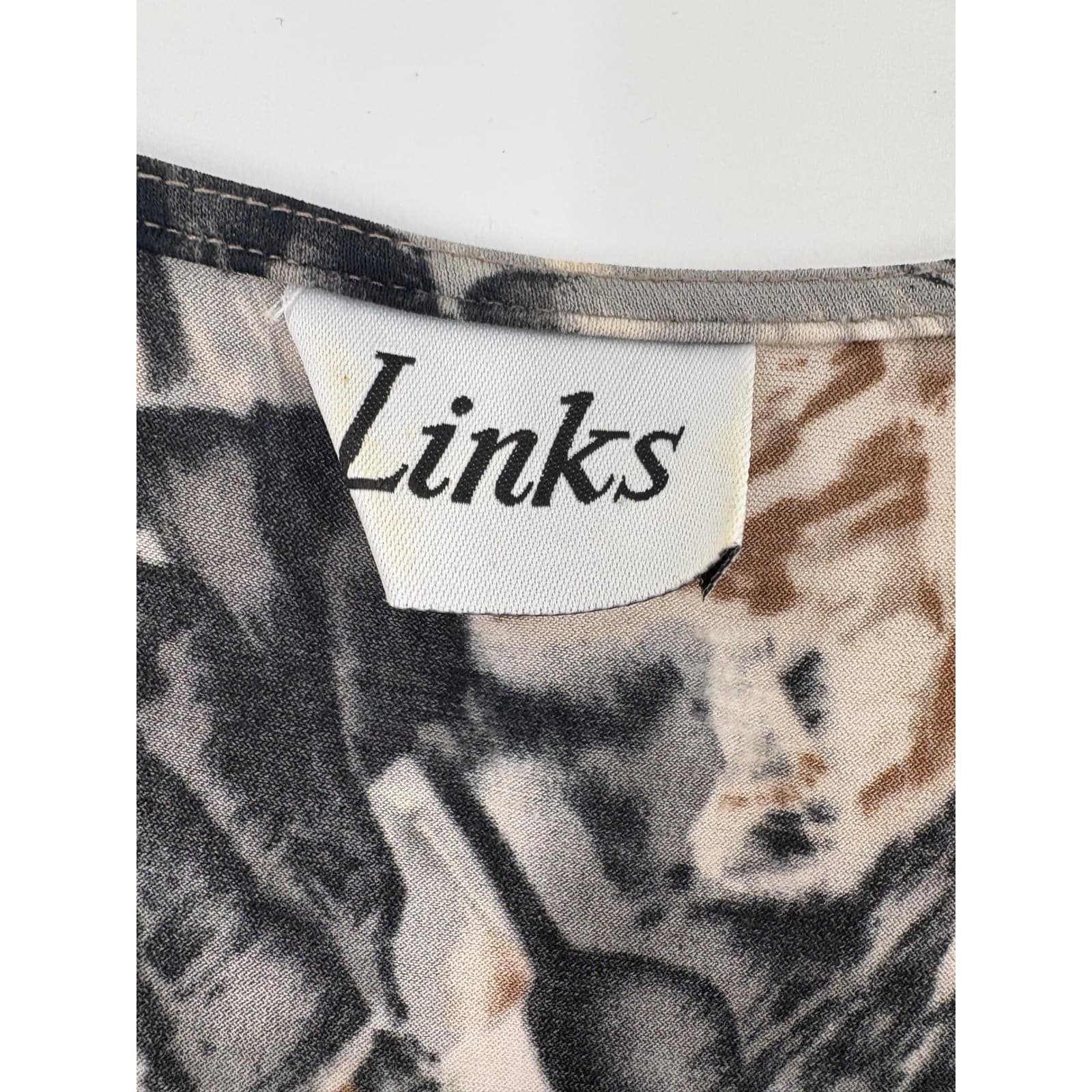 Links Women's Short Sleeve Abstract Print Top Brown Black Gray Casual - Thumbnail 2