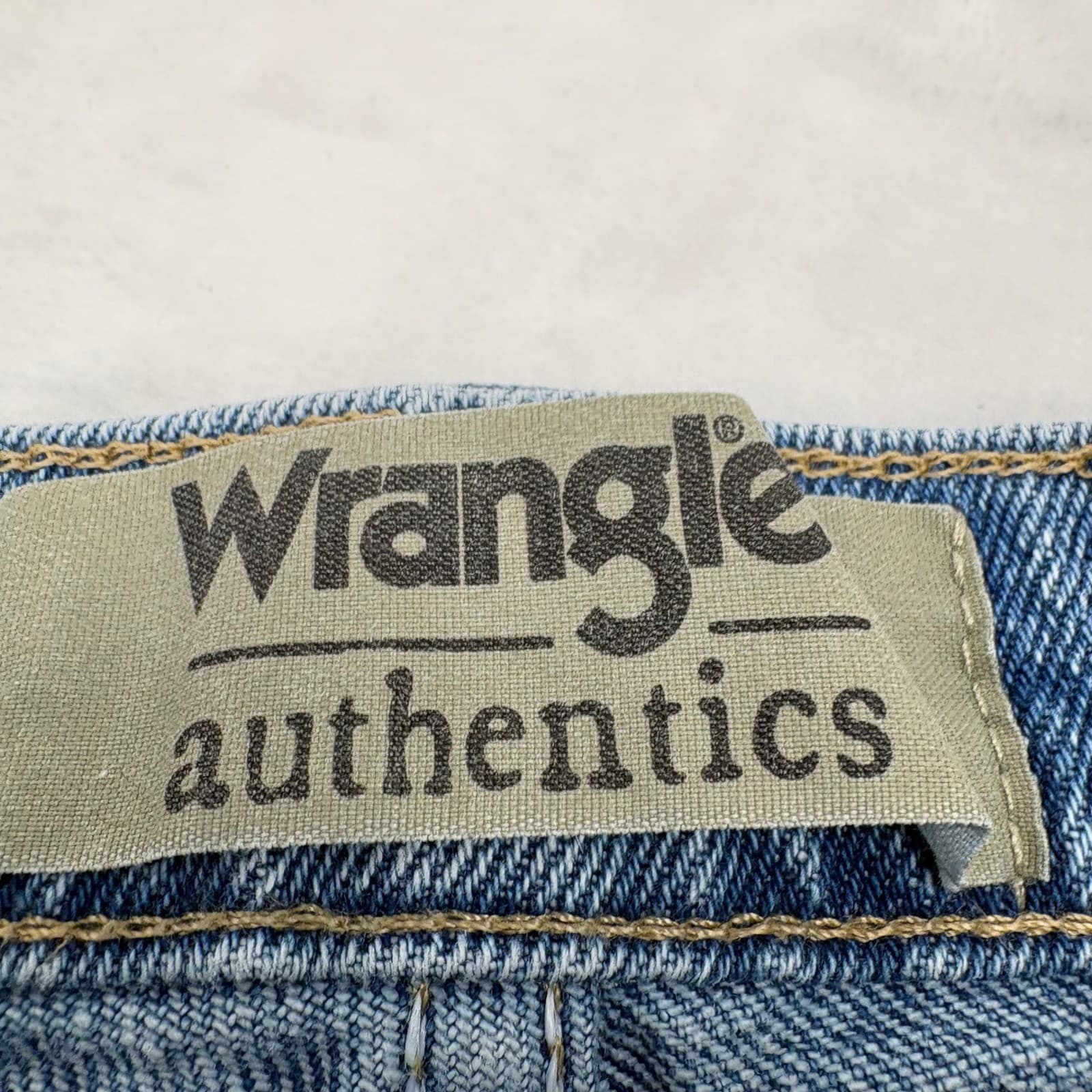 Wrangler Jeans 33x30 Authentics Bundle Blue Light Wash Denim Stretch 10ZM200 - Thumbnail 2