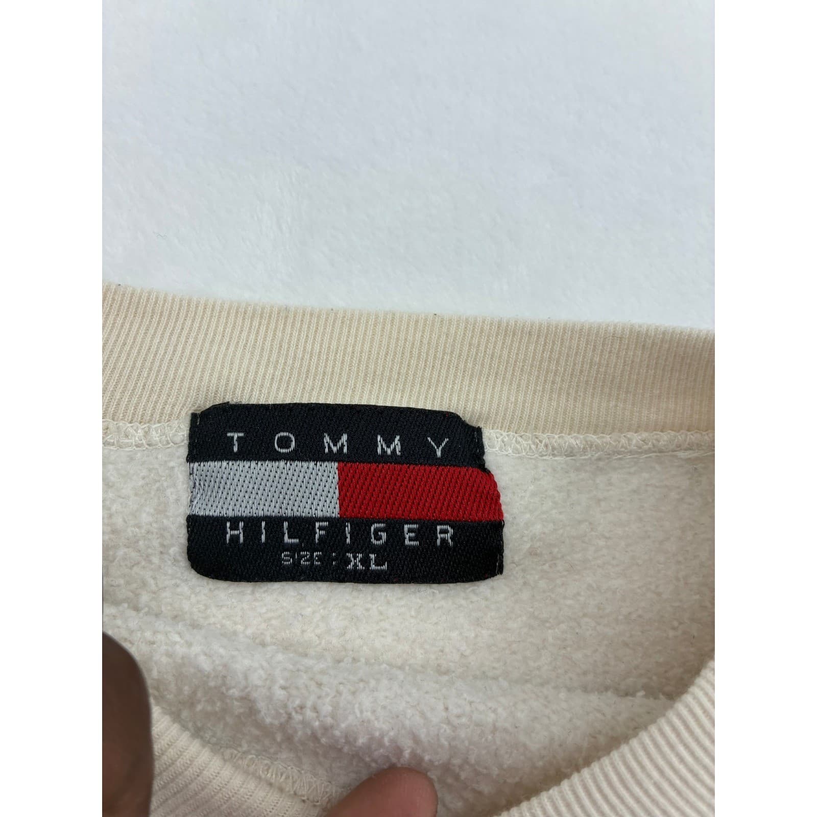 Tommy Hilfiger Sweatshirt Mens XL Crewneck Cream Embroidered Logo Vintage Stains - Thumbnail 2