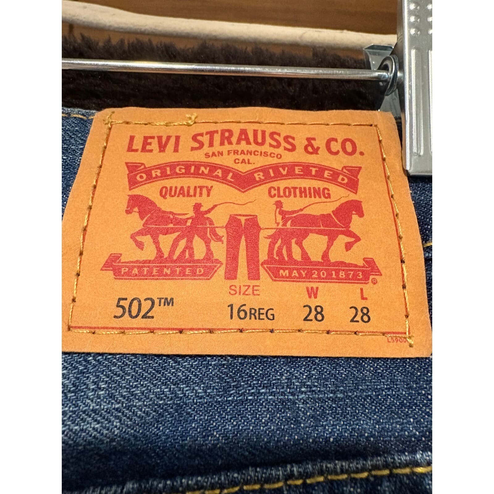 Levi's 502 Jeans Mens 32x32 Regular Taper Blue Distressed Denim Jeans NWT 32 - Thumbnail 11
