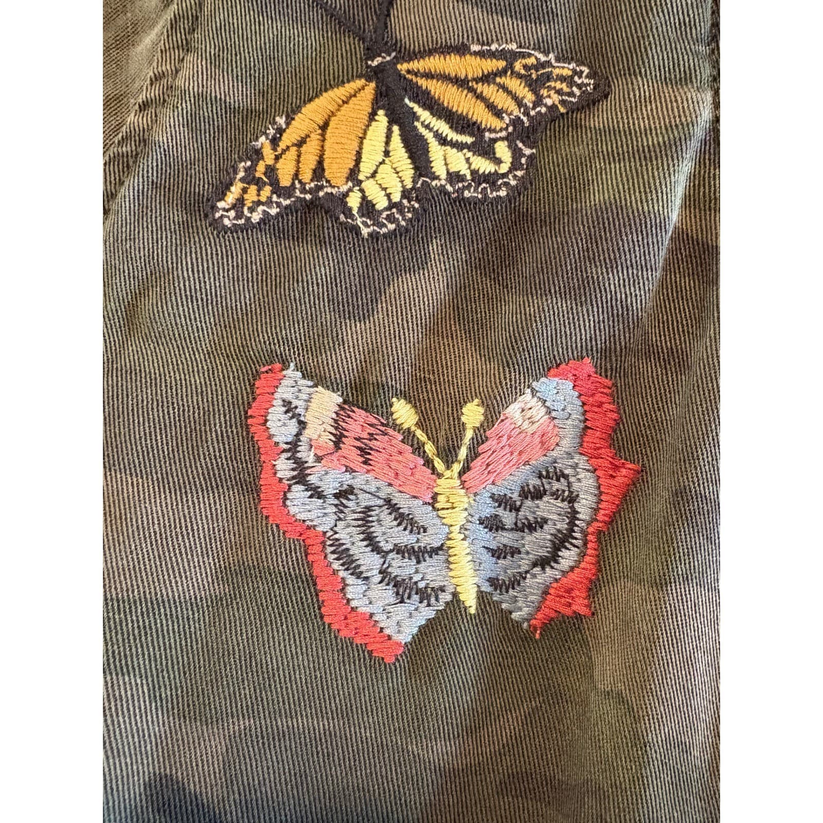 Sanctuary Camo Bomber Jacket Butterfly Patches Lightweight Size S - Thumbnail 3