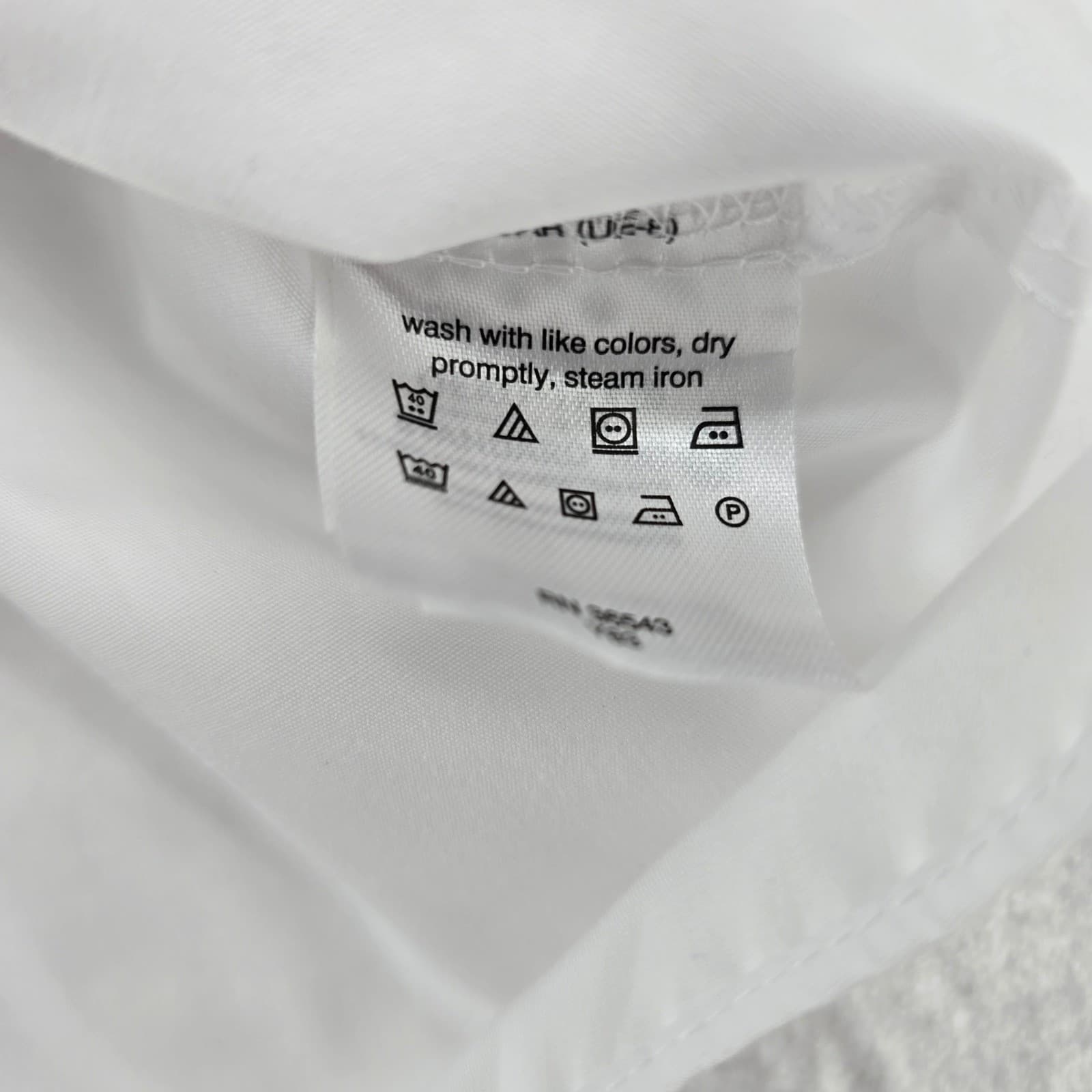 Van Heusen Button Up Mens L Shirt White Regular Fit Wrinkle Free Short Sleeve - Thumbnail 3